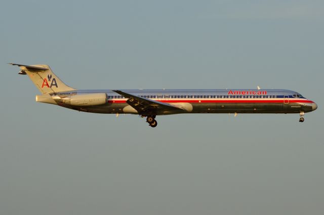 McDonnell Douglas MD-80 (N7519A) - N7519A MD80 Arriving KDFW 06/20/2013