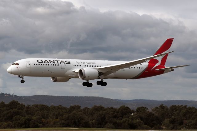 Boeing 787-9 Dreamliner (VH-ZNG) - Boeing 787-9 sn 36240_774. Qantas VH-ZNG name Jillaroo rwy 03 YPPH 16 July 2022