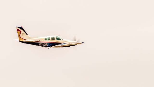 Beechcraft 55 Baron (N14DR)