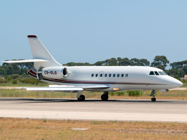 Dassault Falcon 2000 (CS-DLG) - 01 AOUT 2012 NETJETS EUROPE