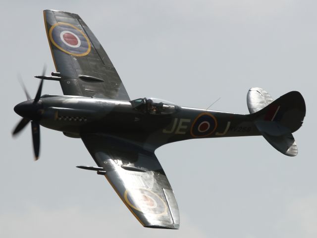 LIL311 — - Flypast at Flying Legends 2013.