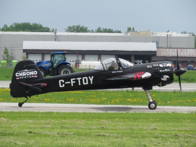 YAKOVLEV Yak-55 (C-FTOY)