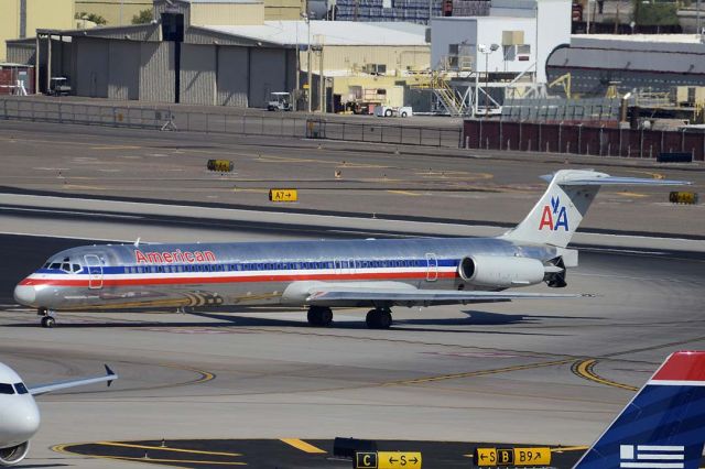 McDonnell Douglas MD-82 — - American MD-82 N578AA at Phoenix Sky Harbor Airport on August 9, 2013.