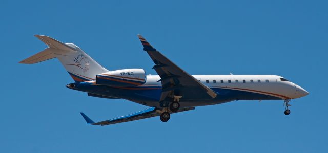 Bombardier Global Express (VP-BJI) - Arriving PHOG from PGUM 06/24/12.