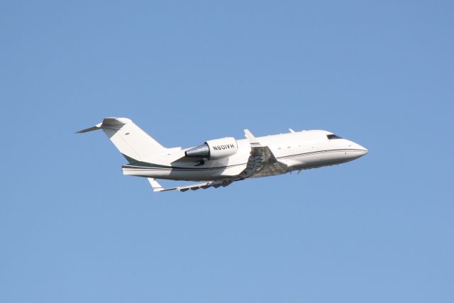 Canadair Challenger (N601VH) - Bombardier Challenger 600 (N601VH) departs Sarasota-Bradenton International Airport