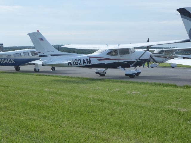 Cessna Skylane (N182AM)