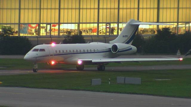 Canadair Challenger (M-ERCI) - MERCI17092021ZRH.