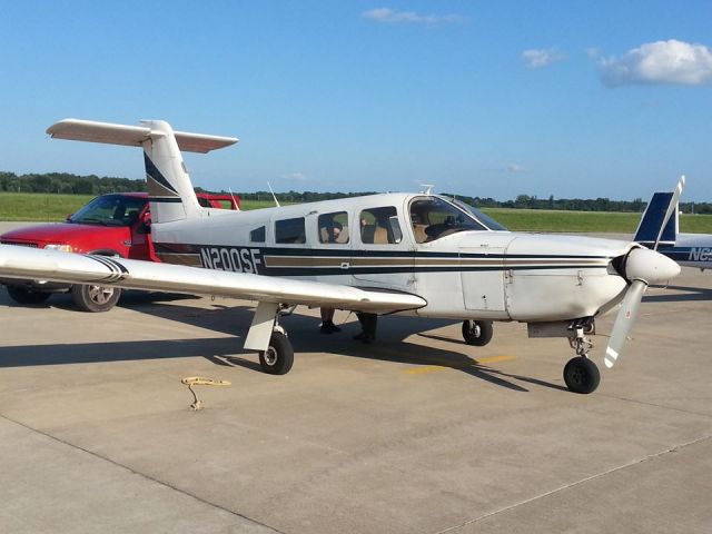 Piper Saratoga (N200SF)