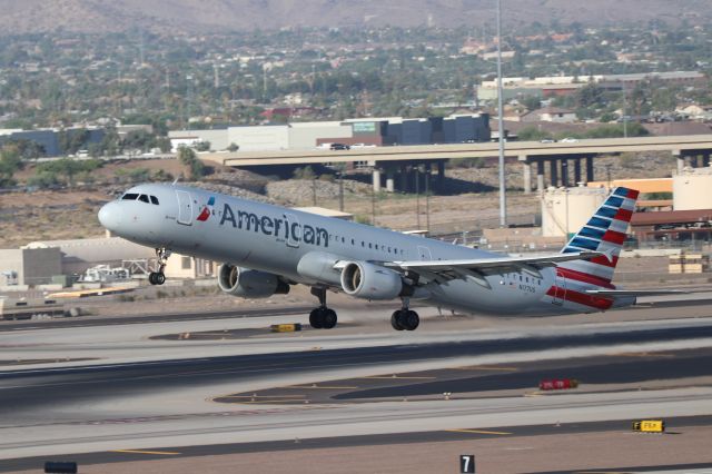 Airbus A321 (N177US)