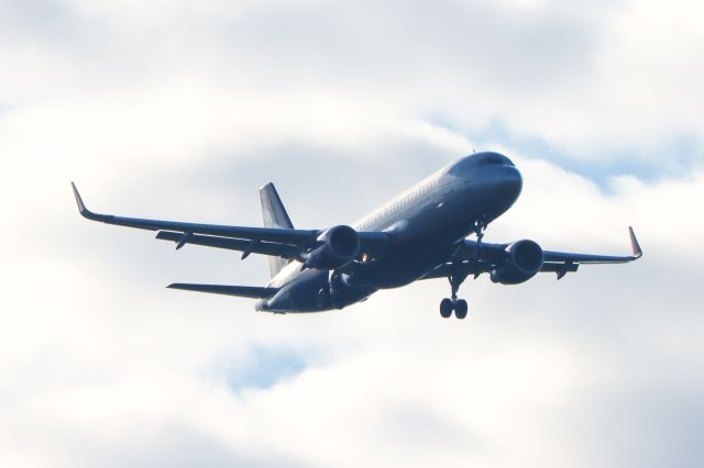 Airbus A320 (RA-73777)
