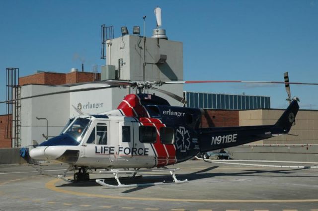 Bell 412 (N911BE) - 1990 Bell 412 atop Erlanger Medical Center in Chattanooga, TN in November 2008.