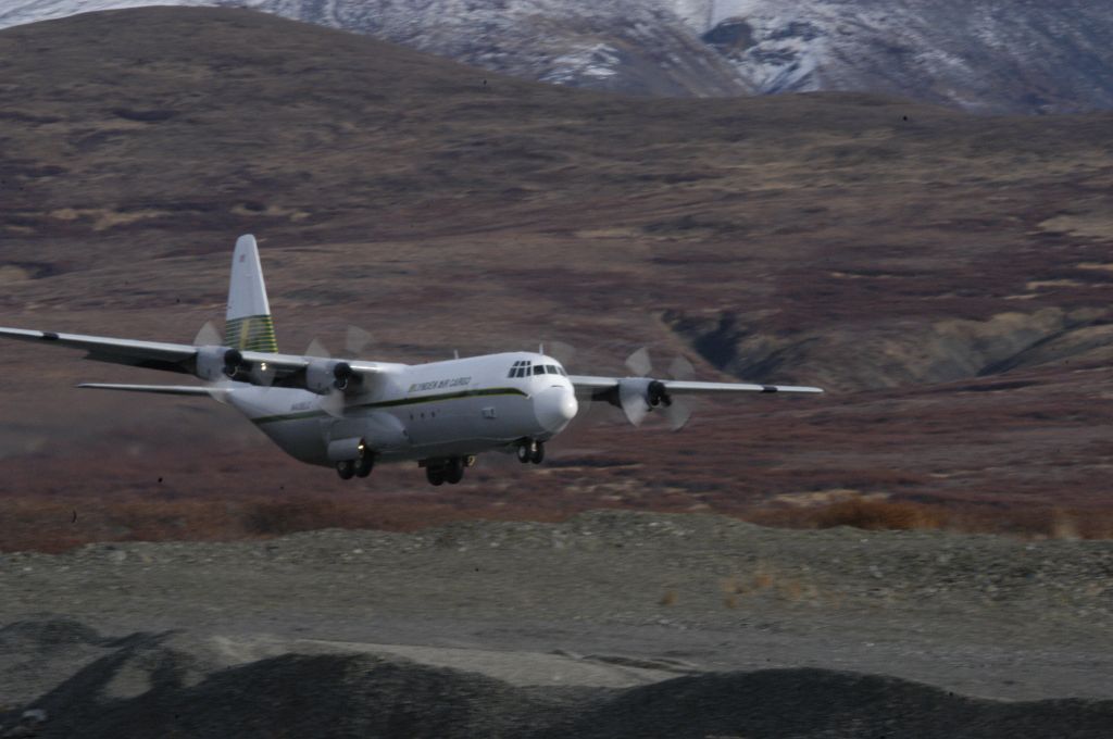 Lockheed C-130 Hercules (N406LC)