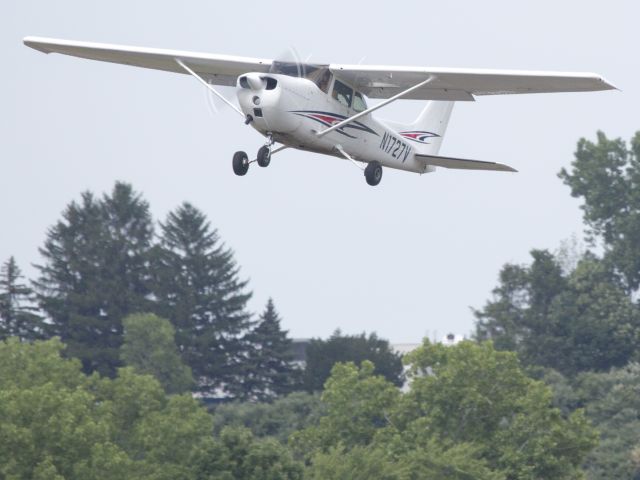 Cessna Skylane (N1727V) - 15 JUL 2016.