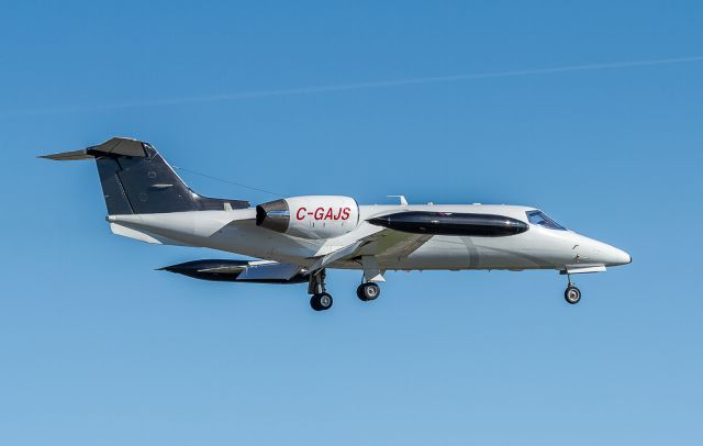 Learjet 35 (C-GAJS)