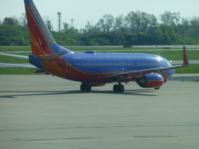 Boeing 737-700 (N704SW)