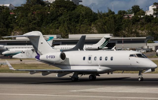 Bombardier Challenger 300 (C-FGCV)