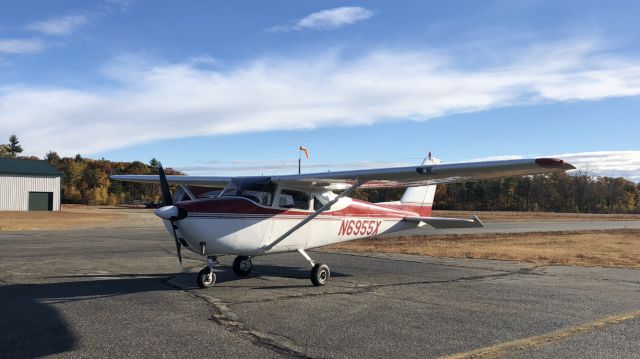 Cessna Skyhawk (N6955X) - Cessna 172 Skyhawk 