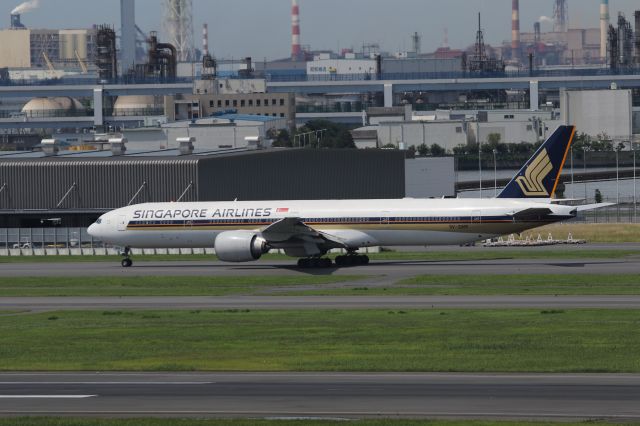 Boeing 777-200 (9V-SWR) - 20 June 2015:HKD-SIN