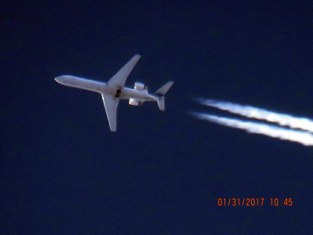 Canadair Regional Jet CRJ-700 (N153GJ)