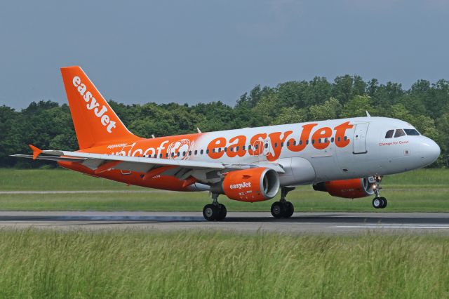 Airbus A319 (G-EZIO) - "Unicef" livery