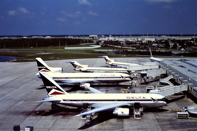 N115DA — - TPA circa 1990
