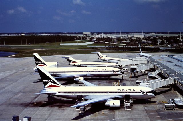 N115DA — - TPA circa 1990