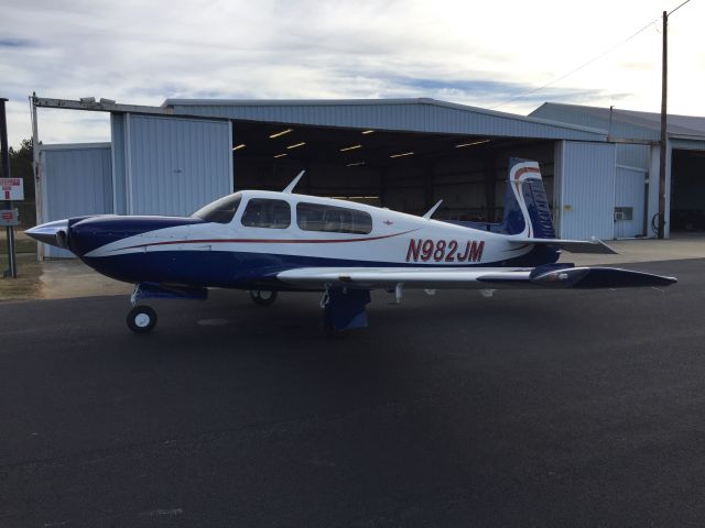 Mooney M-20 (N982JM)