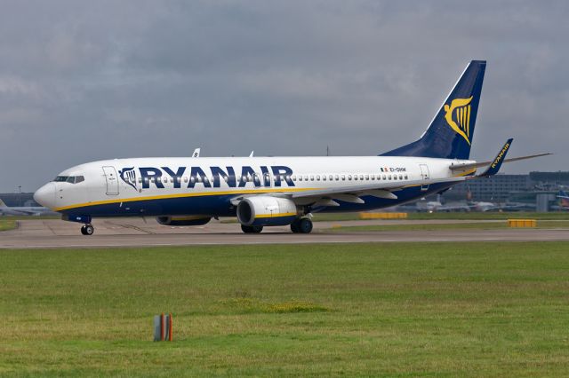 Boeing 737-800 (EI-DHW) - FR3187 departing to Madrid