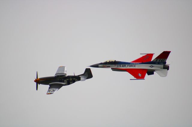 Lockheed F-16 Fighting Falcon —