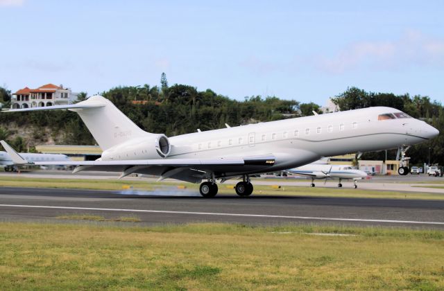 Bombardier Global Express (G-OXRS)