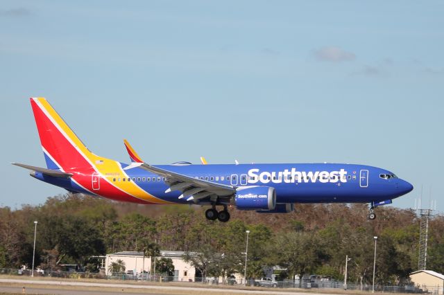 Boeing 737 MAX 8 (N8825Q) - SWA2516 STL-RSW 12/9/24