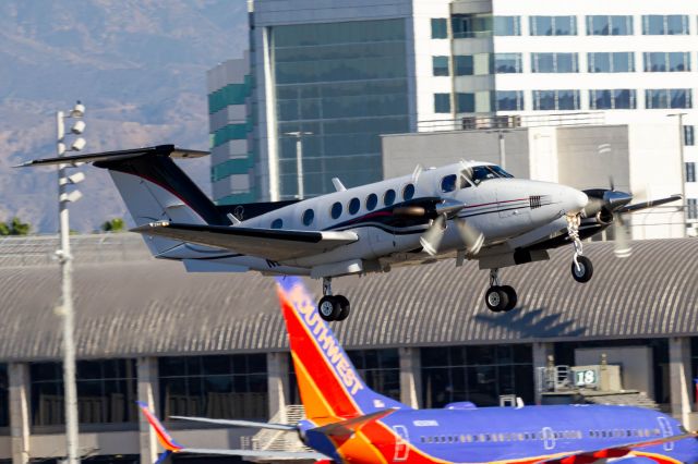 Beechcraft Super King Air 200 (N96WC)