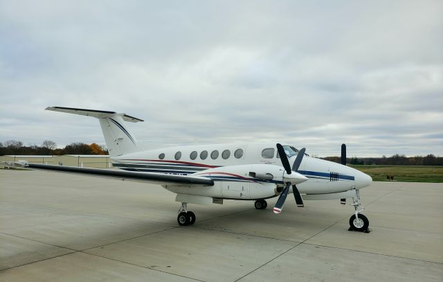 Beechcraft Super King Air 200 (N767WF)