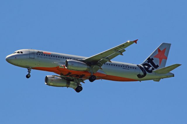 Airbus A320 (VH-VQK)