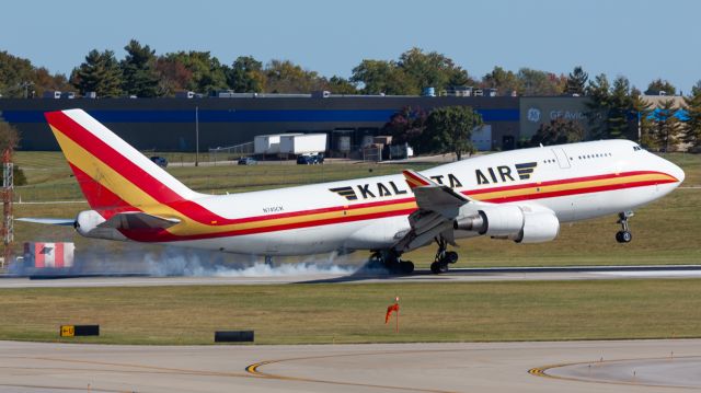 Boeing 747-400 (N745CK) - Runway 18L arival at (CVG) from (ANC)