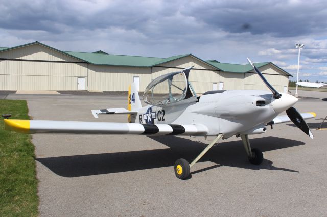 Vans RV-4 (N844) - April 22nd, 2018. This plane ended up making an off-airport landing after an engine failure about a year later. Not sure what happened to it after that. Note the Garmin camera on the wingtip.