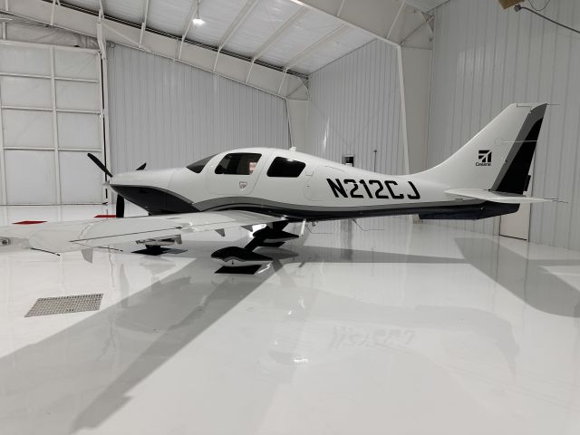 Cessna 400 (N212CJ)