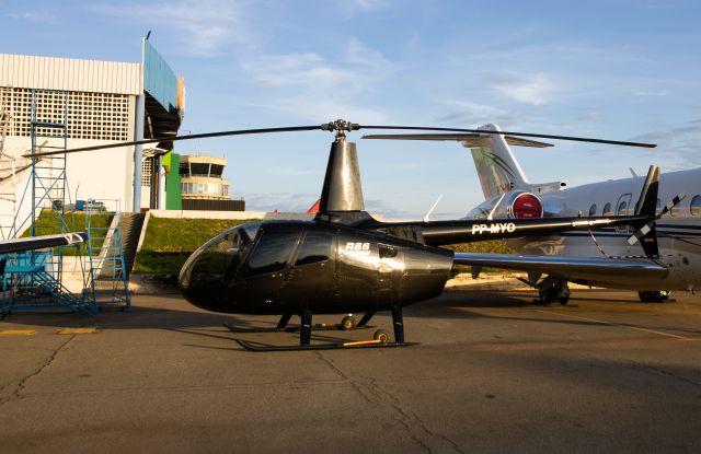 Robinson R-66 (PP-MYO)