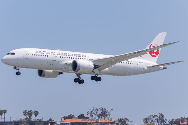 Boeing 787-8 (JA844J) - Japan 66 arriving from Tokyo