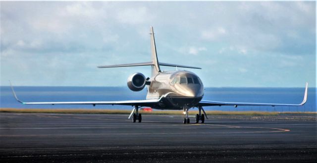 Dassault Falcon 2000 (2-RBTS) - Santa Maria Island International Airport - LPAZ. December 11, 2021