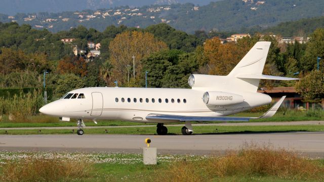 Dassault Falcon 900 (N900HG)