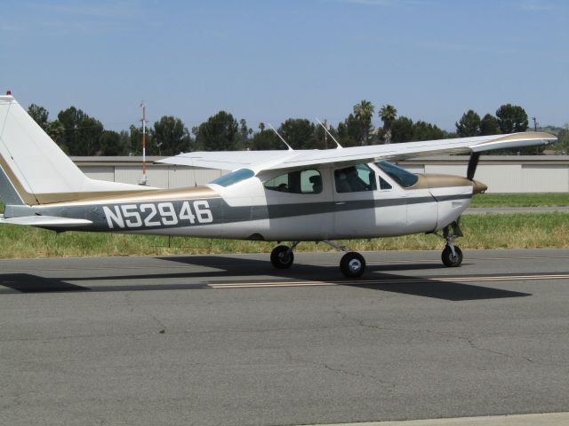 Cessna Cardinal (N52946) - Taxiing to RWY 24