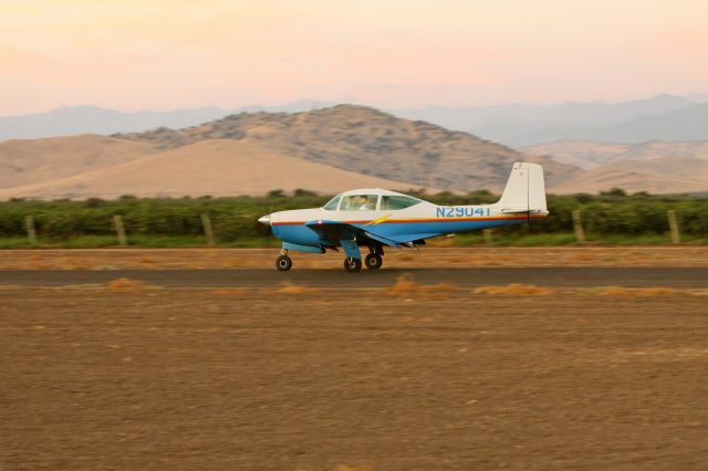 North American Rockwell Commander 200 (N2904T)