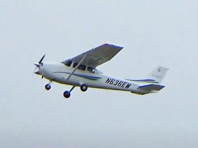 Cessna Skyhawk (N636EM)