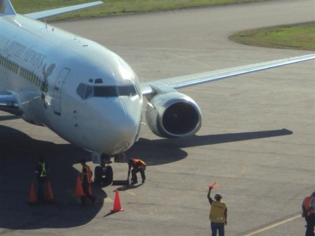 BOEING 737-300 (VP-CKY)