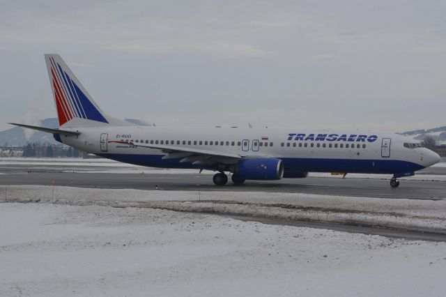 Boeing 737-800 (EI-RUO)