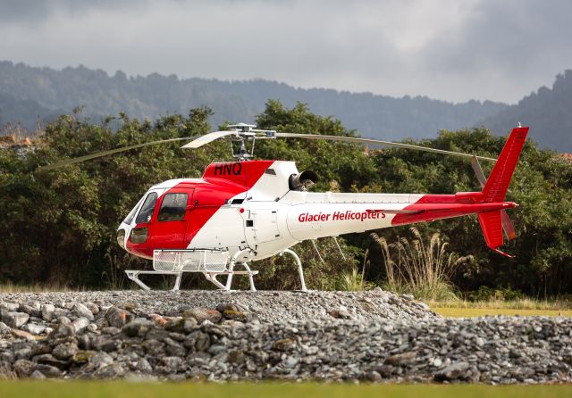 Eurocopter AS-350 AStar (ZK-HNQ)