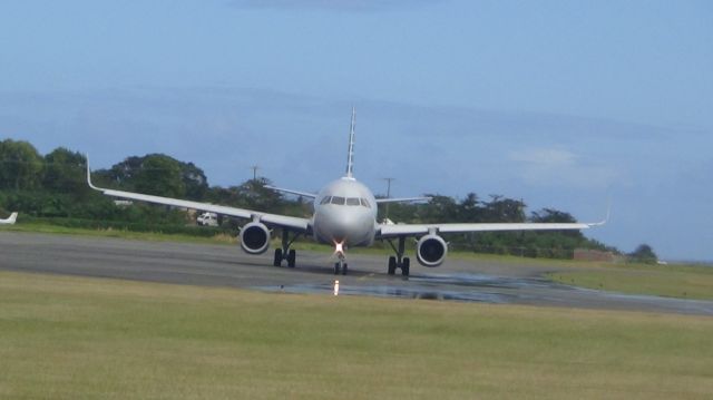 Airbus A321 (N146AA)