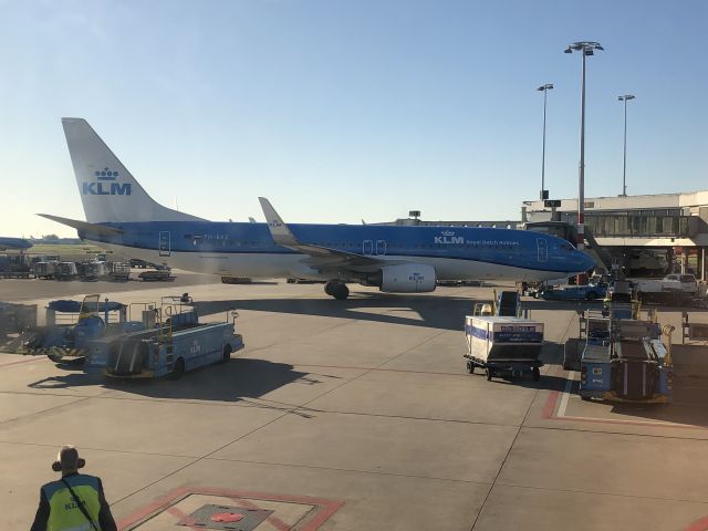 Boeing 737-800 (PH-BXZ) - KLM1185 to Bergen