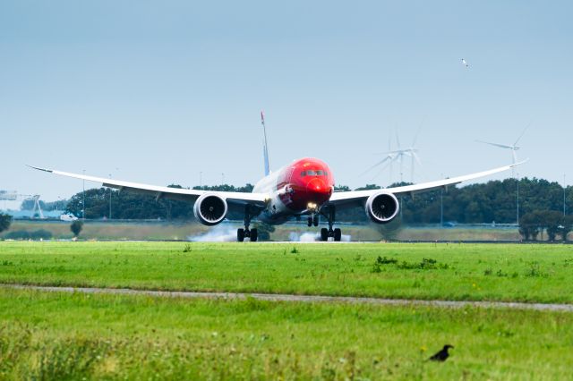 Boeing 787-9 Dreamliner (G-CKWP)